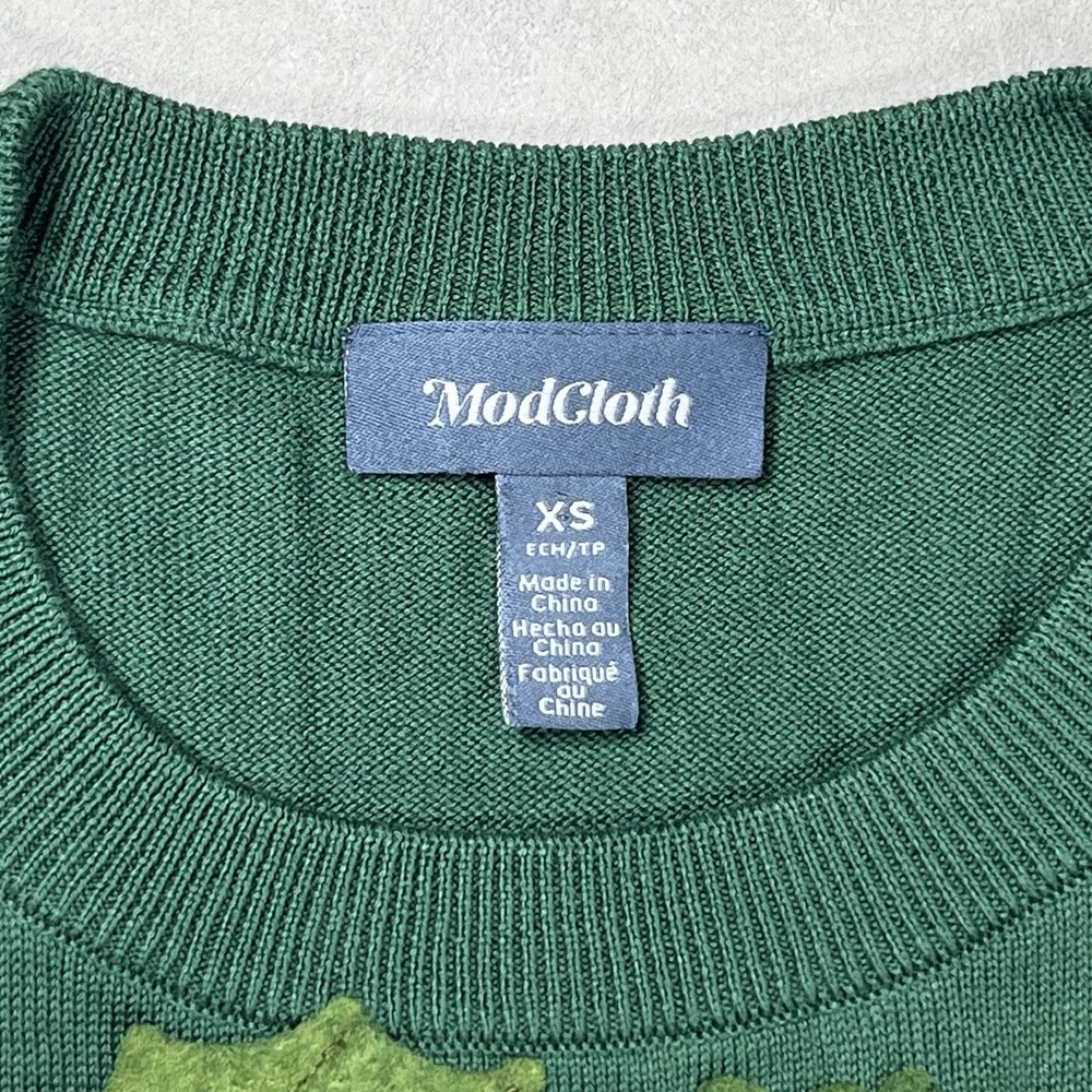 ModCloth Women's Green Purring in Poinsettia Graphic Pullover Sweater Sz XS READ - Picture 3 of 7